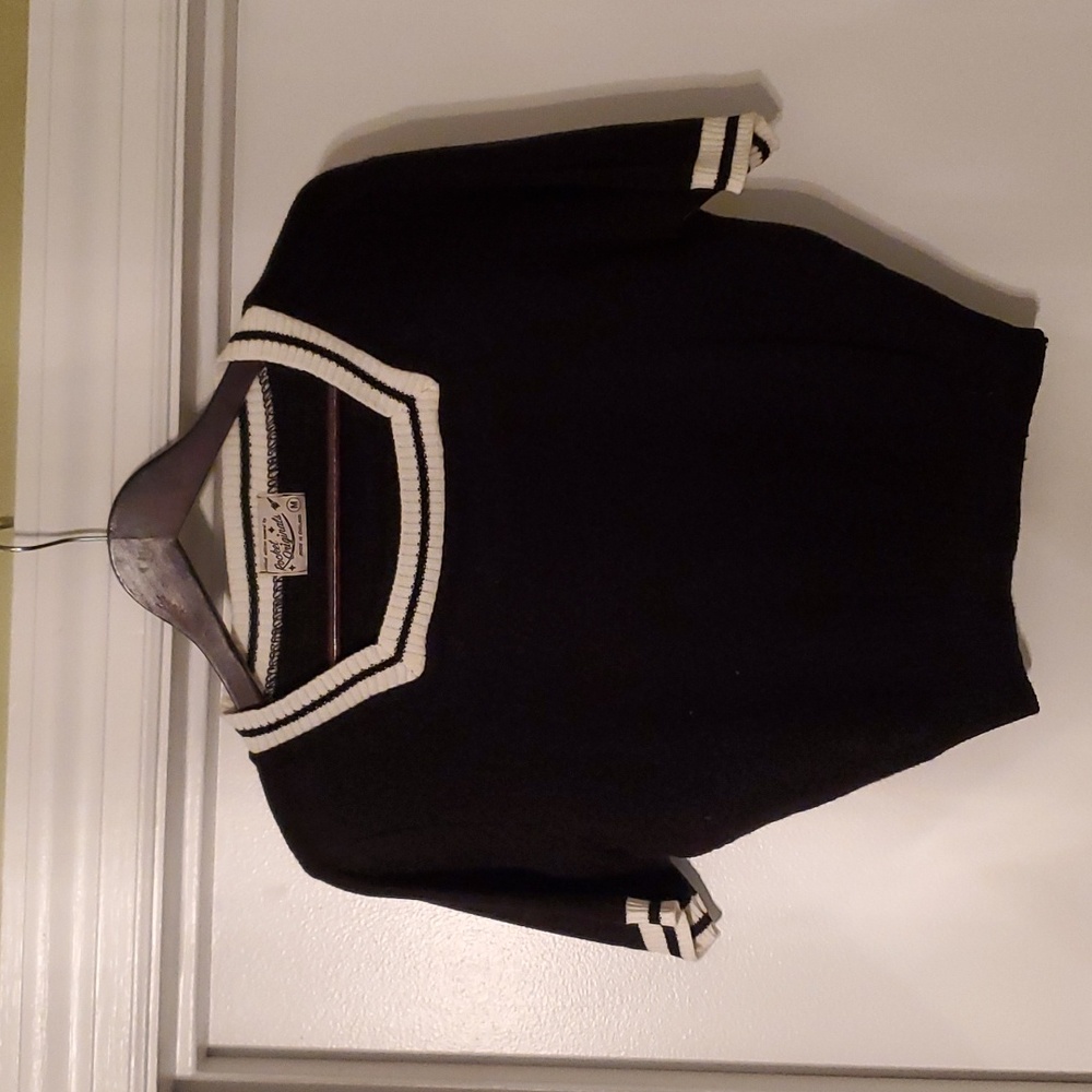 Rocket Originals Black Sweater Size M